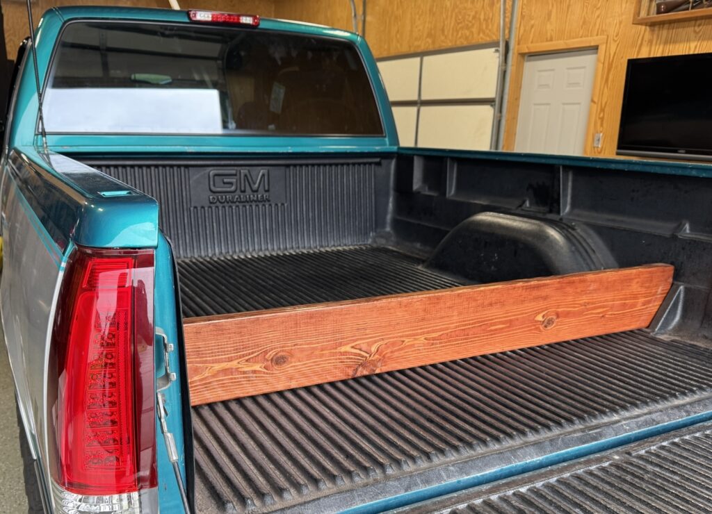 Bed divider in 1994 Chevy K1500